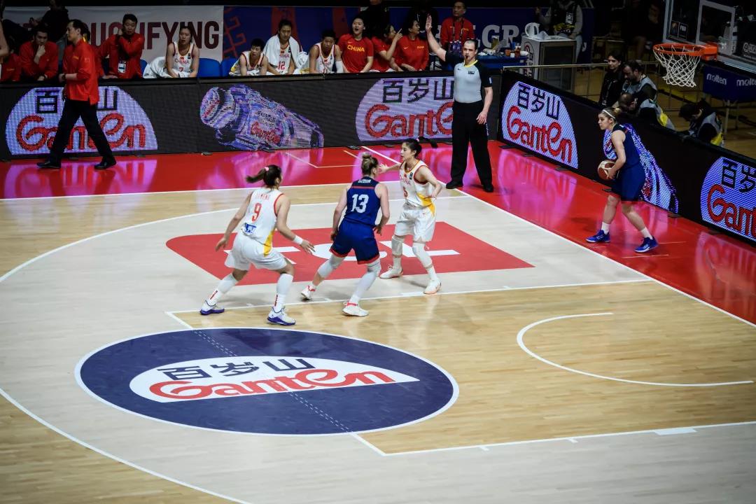 女篮资格赛开门红，，，，，，百岁山助力冲奥之路