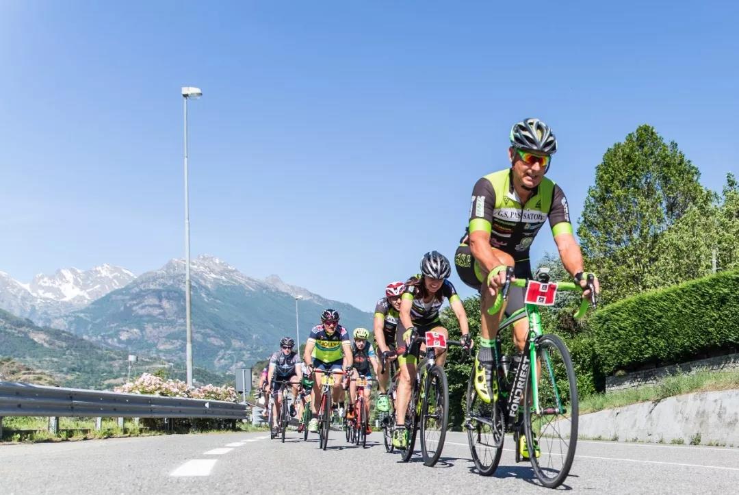 百岁山意大利体育季 ，，，，，，见证海拔4000米上的极限突破
