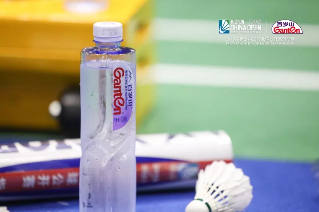 闪灼赛场，，，，，，百岁山倾情助力中国羽毛球果真赛