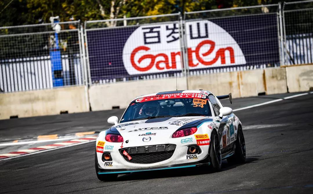 百岁山极限加码汽摩大会，，，，，，挑战冬日速率与激情