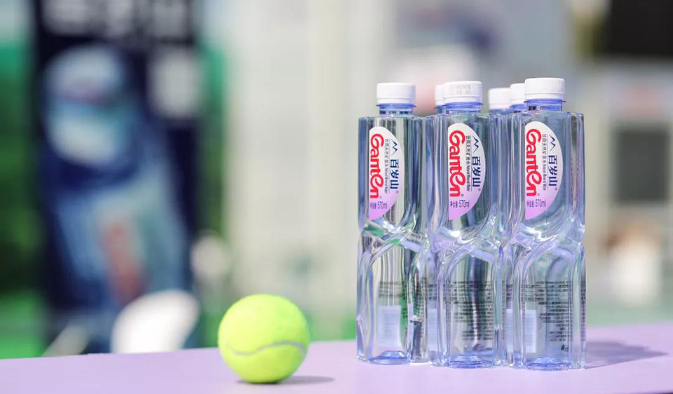 百岁山网球季，，，，，，，2018上海网球巨匠赛热火开幕